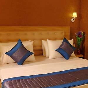 Hotel Airport City - Near Delhi International Airport